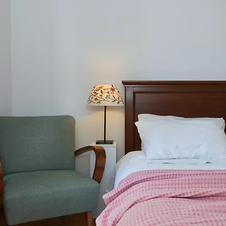 Artsy Hideaway Near Old Town & With Fast Wifi Split