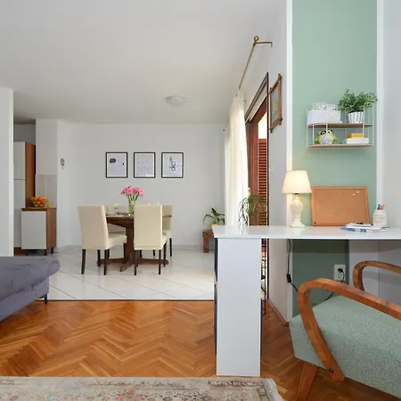 Apartamento Artsy Hideaway Near Old Town & With Fast Wifi Split