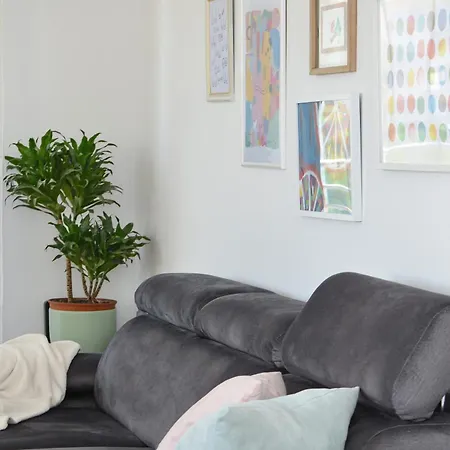 Artsy Hideaway Near Old Town & With Fast Wifi *